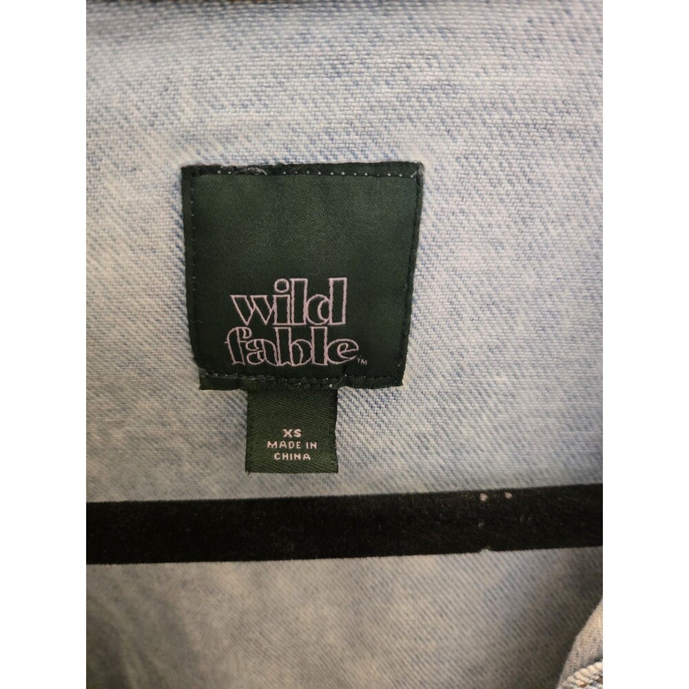 Wild Fable Beaded Pearl Flowers Jean Jacket Blue Acid Wash Trucker S-XS Womens - Picture 3 of 9